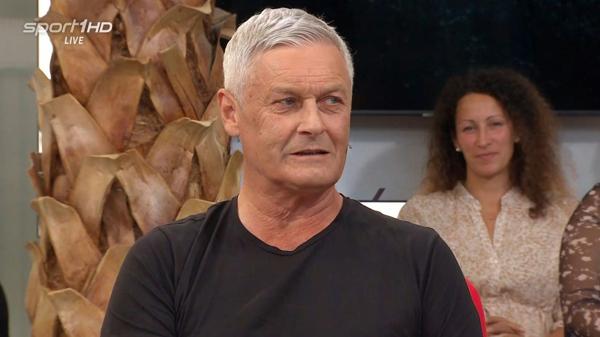 Armin Veh spricht im „Doppelpass“ auf Sport1 über den 1. FC Köln.