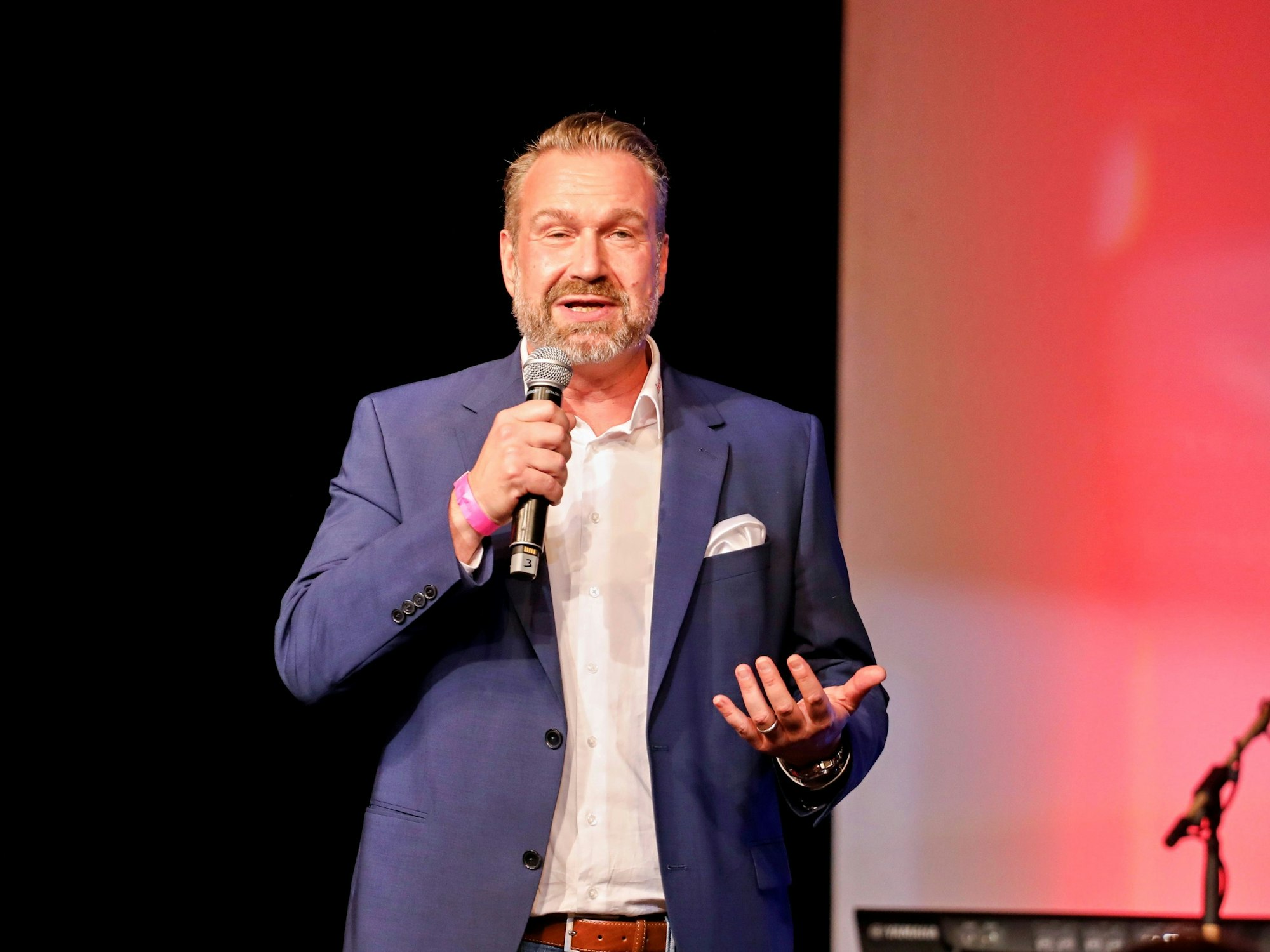 Sitzungspräsident Volker Weininger.