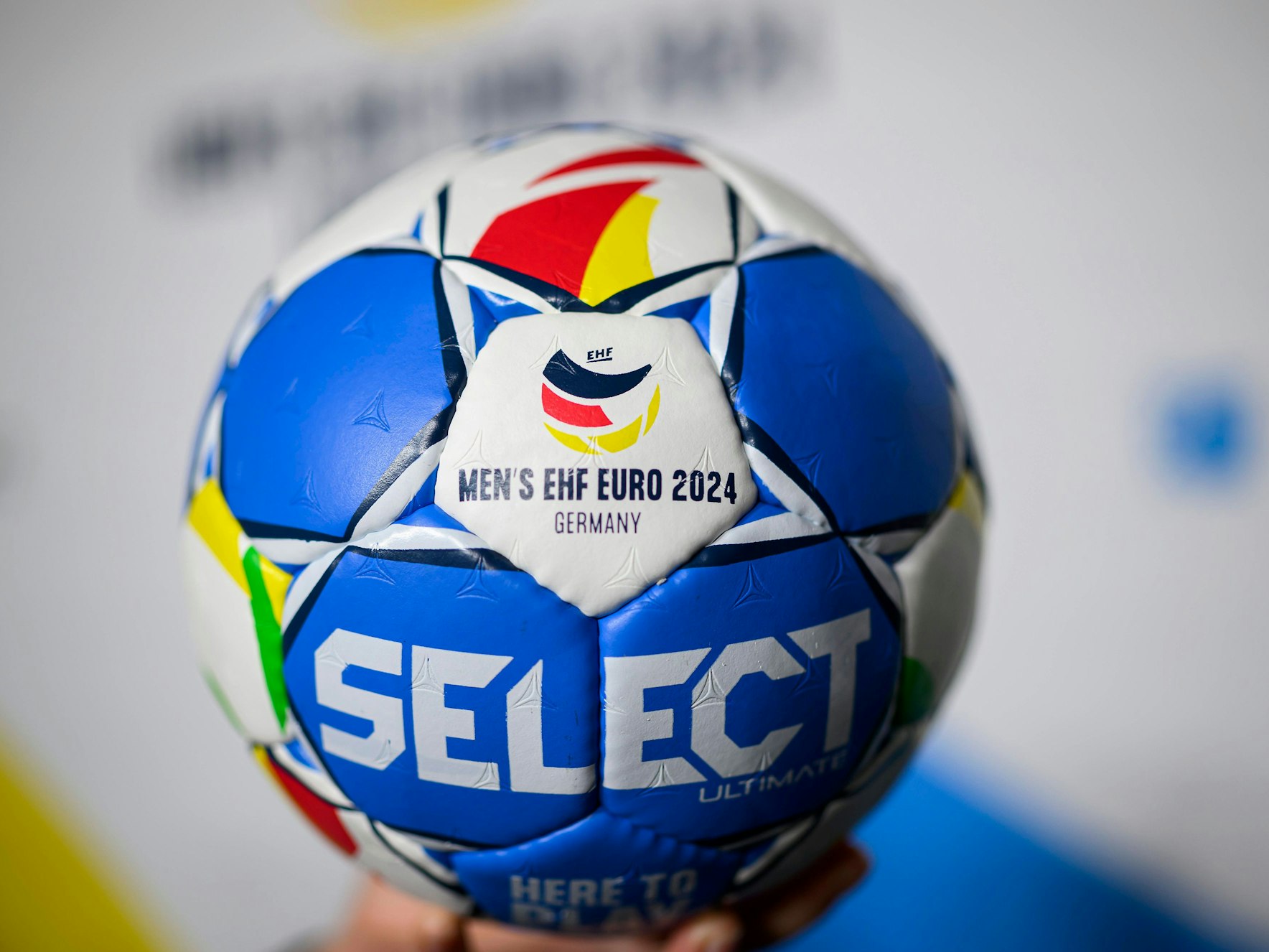 Der offizielle Spielball für die Handball-EM 2023.