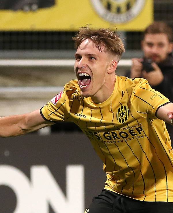 Maximilian Schmid jubelt im Kerkrade-Trikot.
