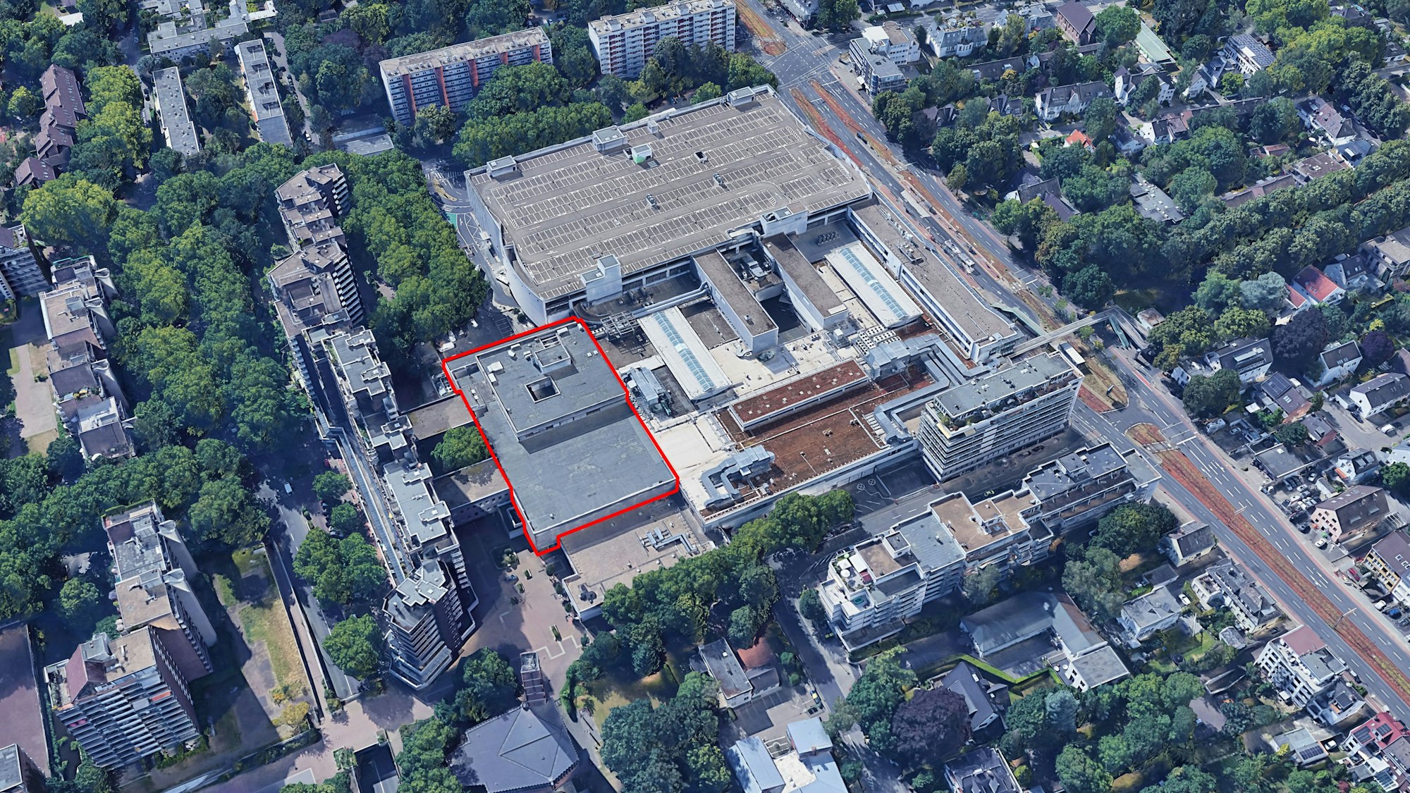 Das Einkaufszentrum Rhein-Center in Weiden aus der Luft.