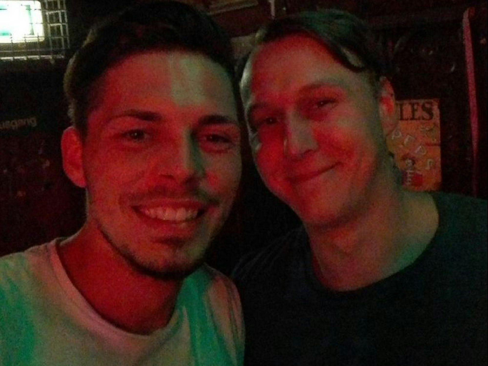 Jan und ein Kumpel in der Klapsmühle.