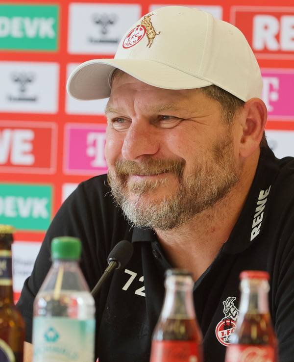 FC-Trainer Steffen Baumgart auf der Pressekonferenz (6. Oktber 2023) vor dem Auswärtsspiel bei Bayer Leverkusen.