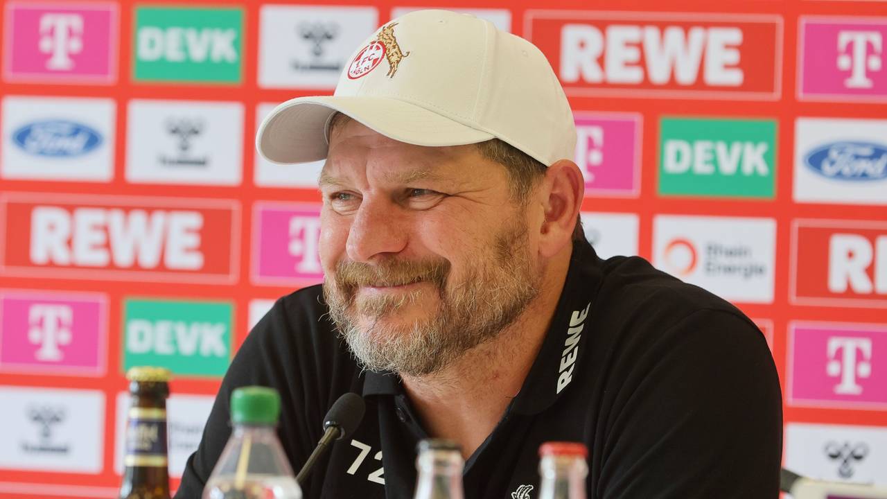 FC-Trainer Steffen Baumgart auf der Pressekonferenz (6. Oktber 2023) vor dem Auswärtsspiel bei Bayer Leverkusen.