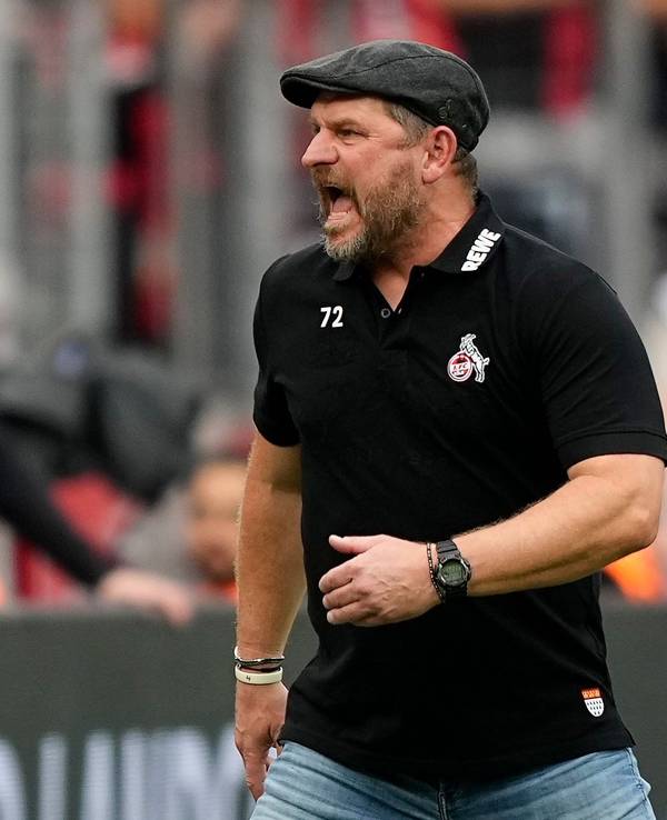 Steffen Baumgart brüllt.