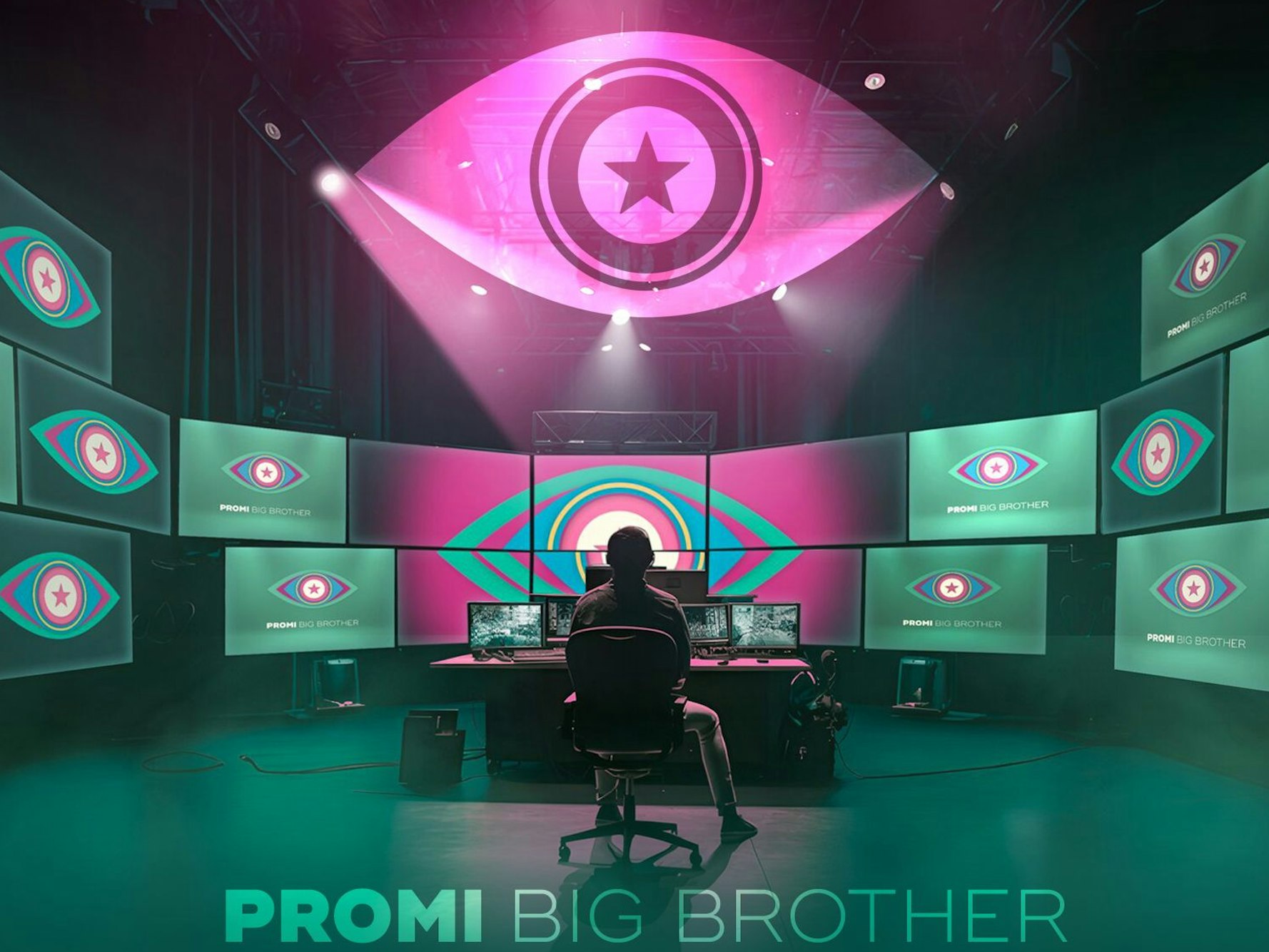 Ein Mann sitzt vor unzähligen Bildschirmen.