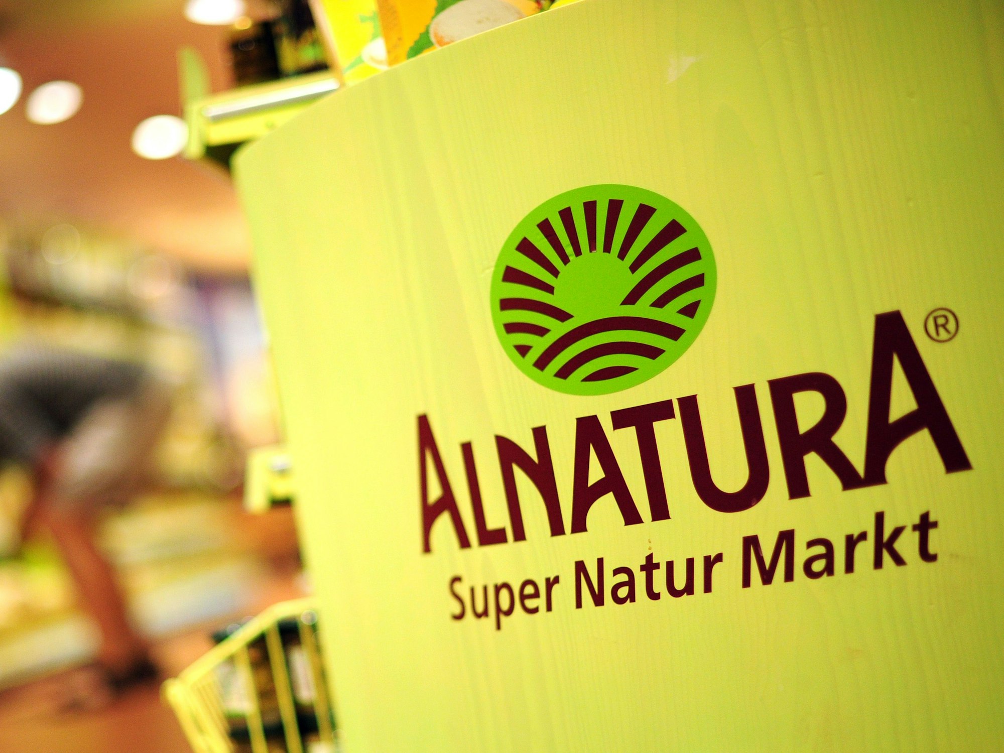 Das Logo des Unternehmens Alnatura, aufgenommen im August 2013, in einem Alnatura Markt in Darmstadt (Hessen).