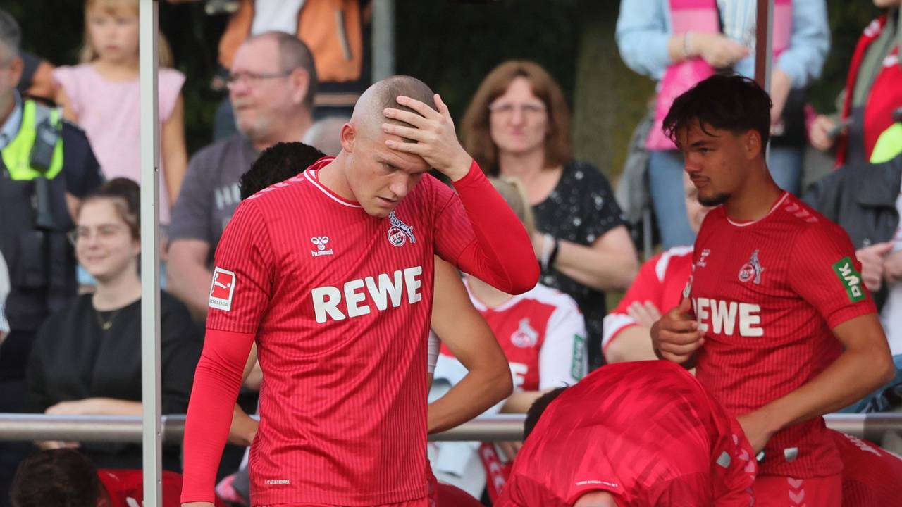 Luca Kilian präsentiert seine neue Frisur.