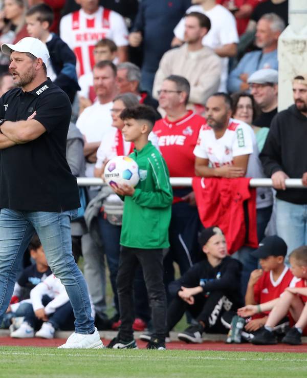 Steffen Baumgart beim Testspiel gegen den SC Reusrath.
