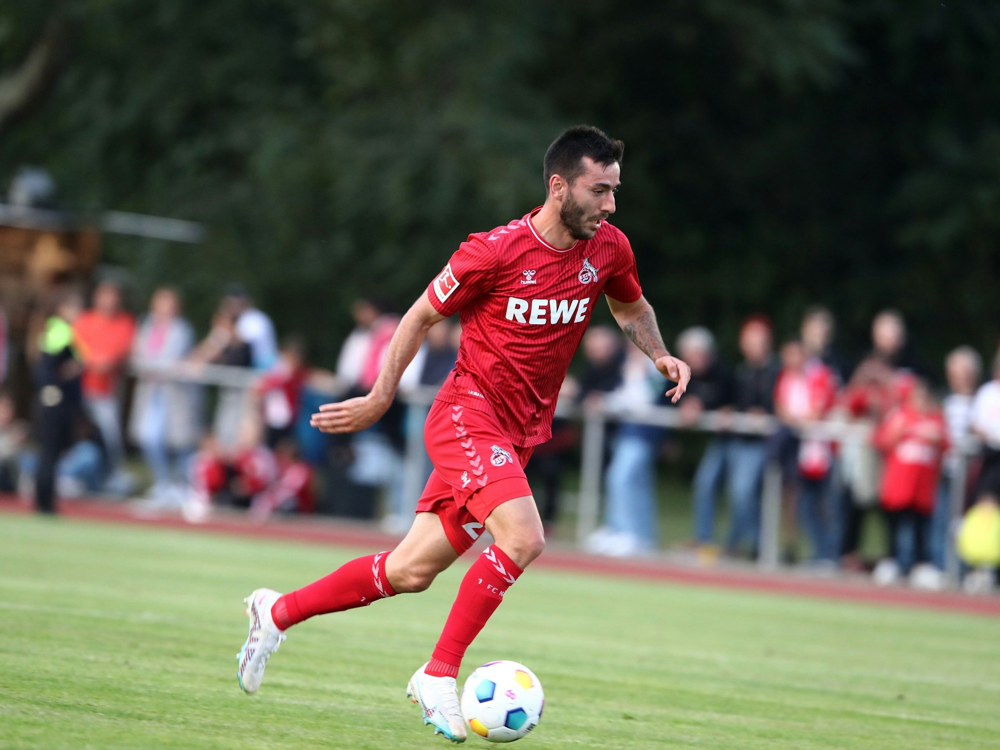 Sargis Adamyan im Test gegen den SC Reusrath.