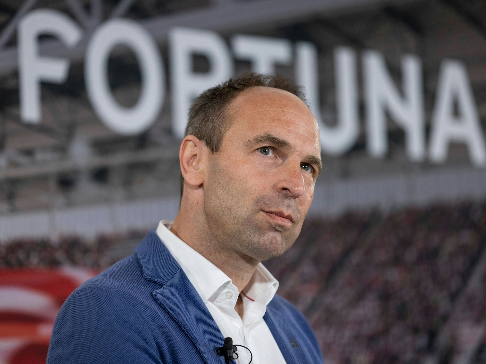 Fortuna Düsseldorfs Vorstandsvorsitzender Alexander Jobst schaut nachdenklich.