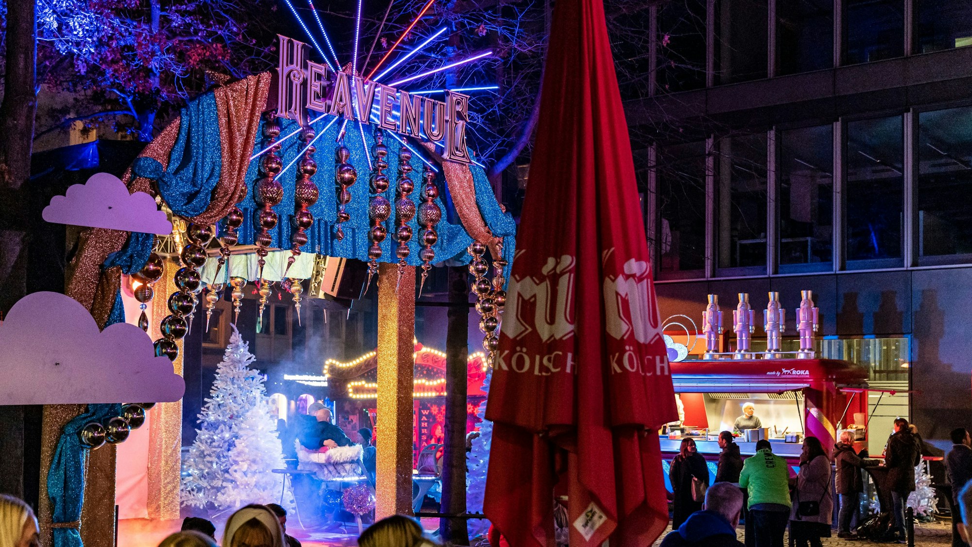 Der queere Weihnachtsmarkt am Rudolfplatz
