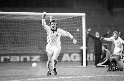 Diter Müller jubelt am 10. Dezember 1980.