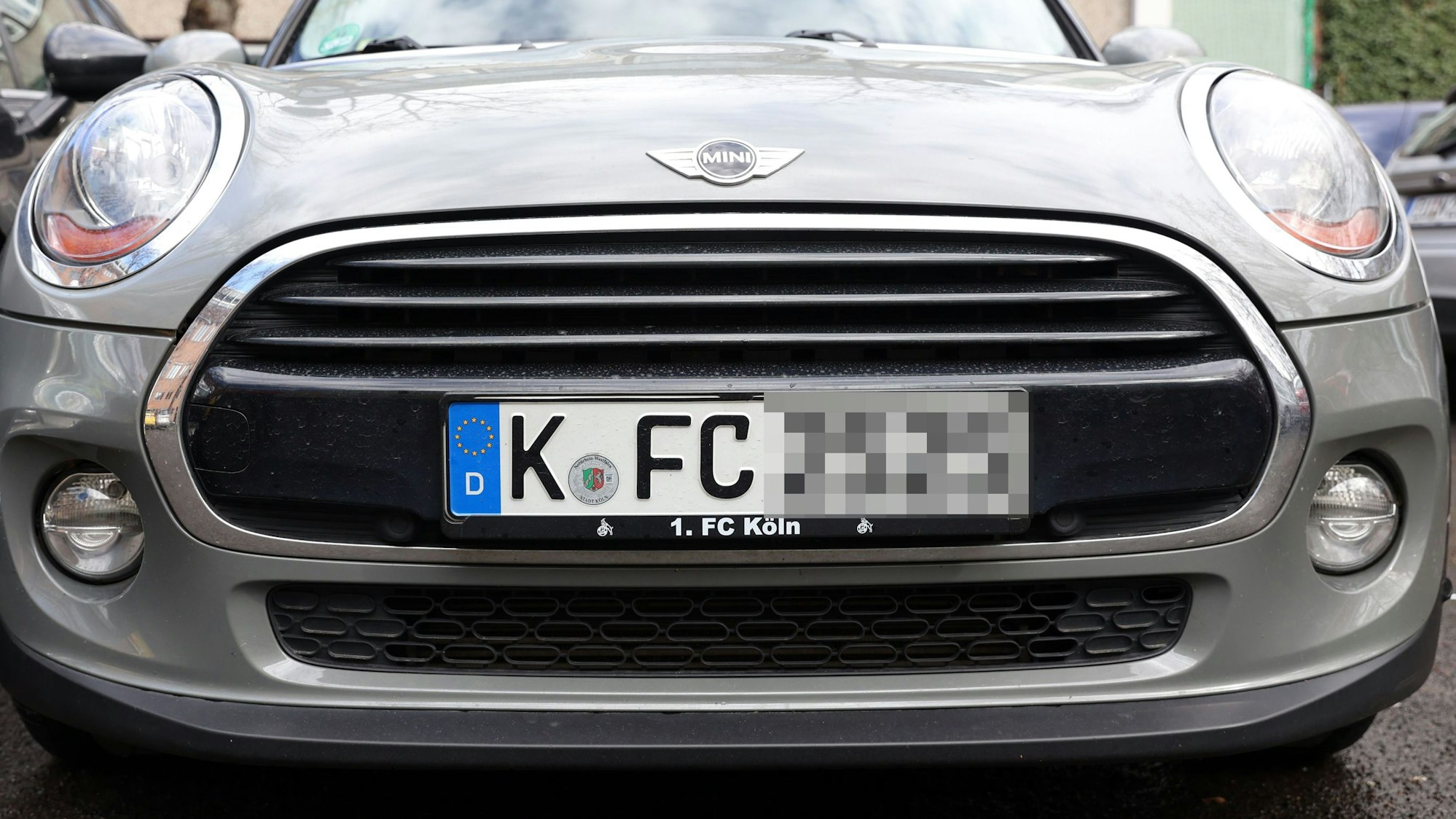 Auto mit Kennzeichen K-FC