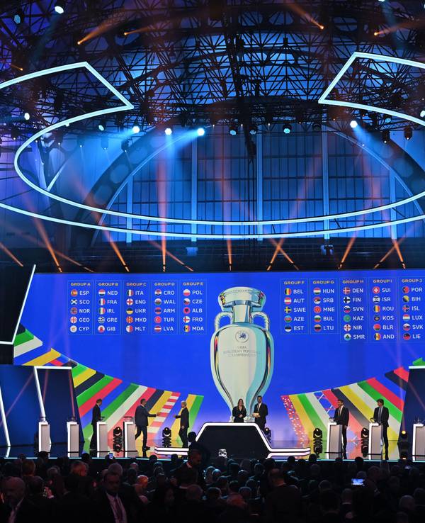 Blick auf das Tableau nach der Auslosung der Gruppen für die Qualifikation zur EM 2024.