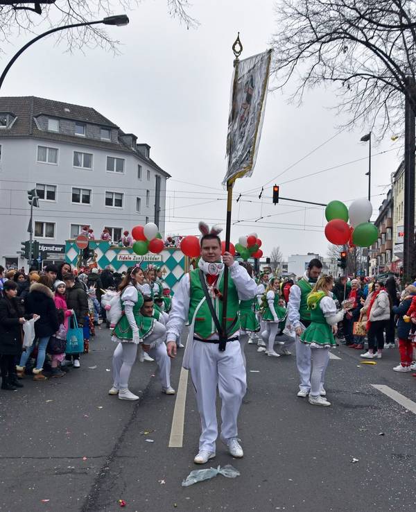 Zollstocker Dienstagszug 2023 auf dem Höninger Weg.
