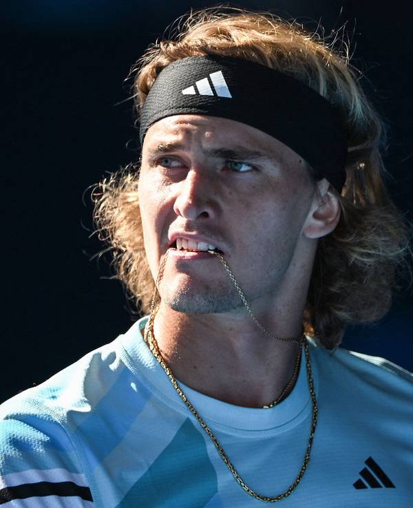 Alexander Zverev bei einem Tennis-Match in Japan.