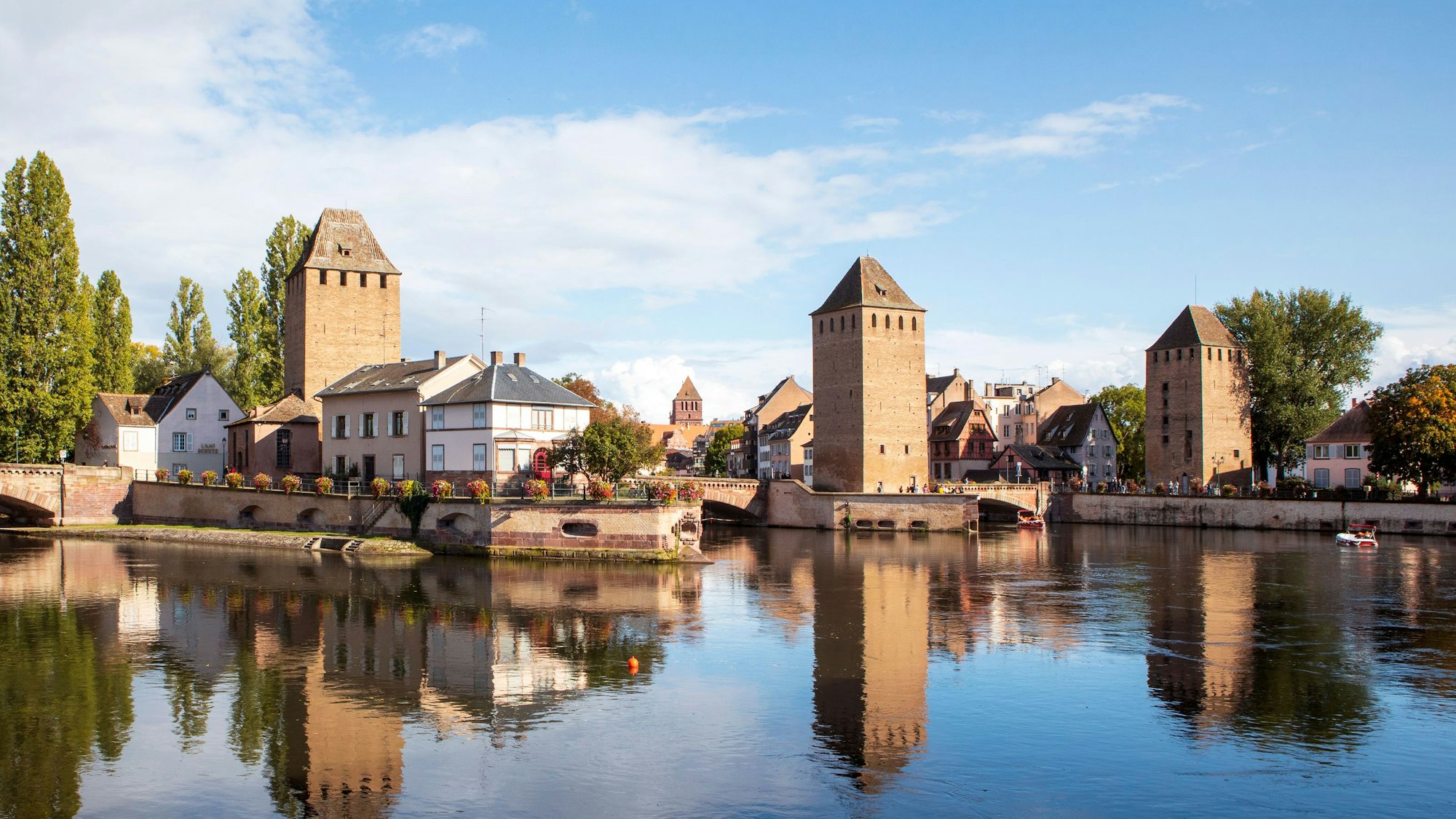 Barrage Vauban in Straßburg: Die Schleusenbrücke ist bei wunderschönem Wetter auf diesem undatierten Foto zu sehen.