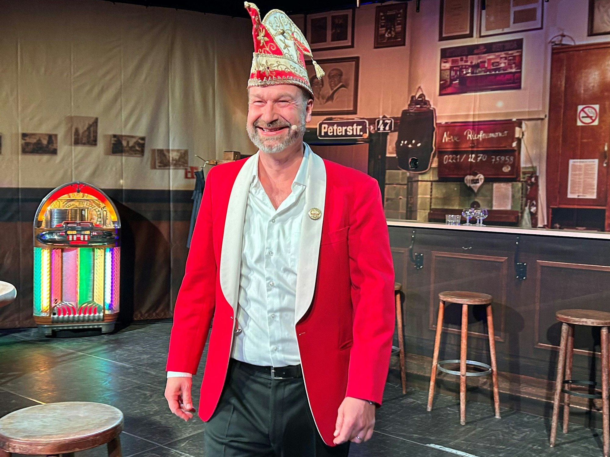 Volker Weininger beim Programm auf der Bühne im E-Werk.