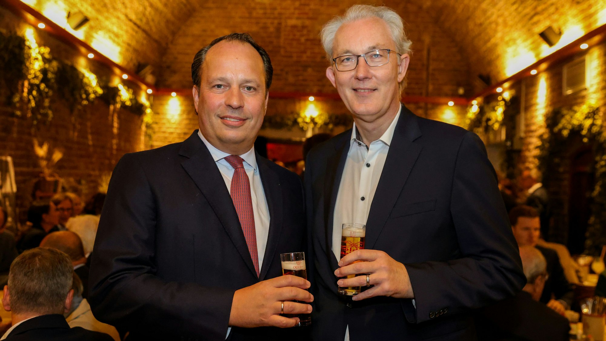 Der Kölsch-Konvent in der Brauwelt Köln.
Im Bild Heinrich Philipp Becker und Ulrich Voigt.