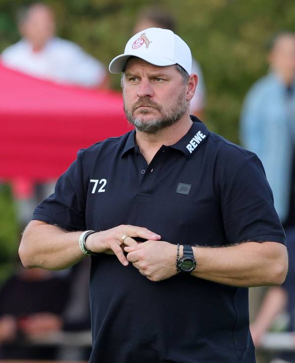 Steffen Baumgart (1. FC Köln) beim Testspiel gegen Reusrath.