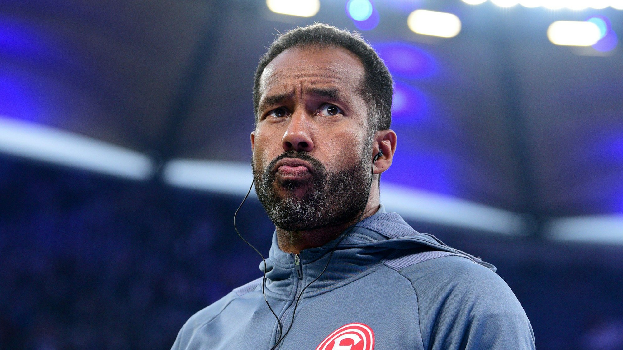 Fortuna Düsseldorfs Cheftrainer Daniel Thioune steht vor dem Auswärtsspiel beim Hamburger SV in der Arena.