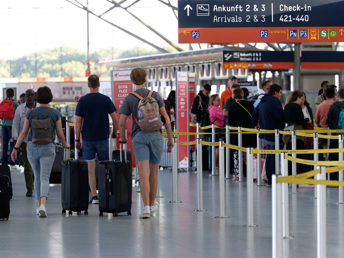 Am Flughafen Köln/Bonn wurde der Koffer eines Reisenden gestohlen. (Symbolfoto)