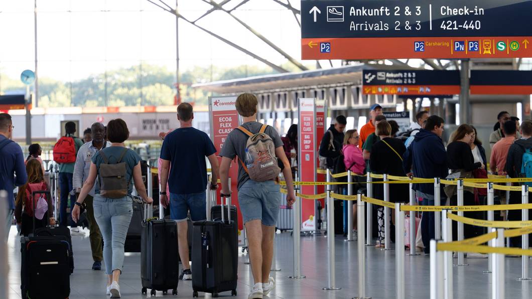 Am Flughafen Köln/Bonn wurde der Koffer eines Reisenden gestohlen. (Symbolfoto)