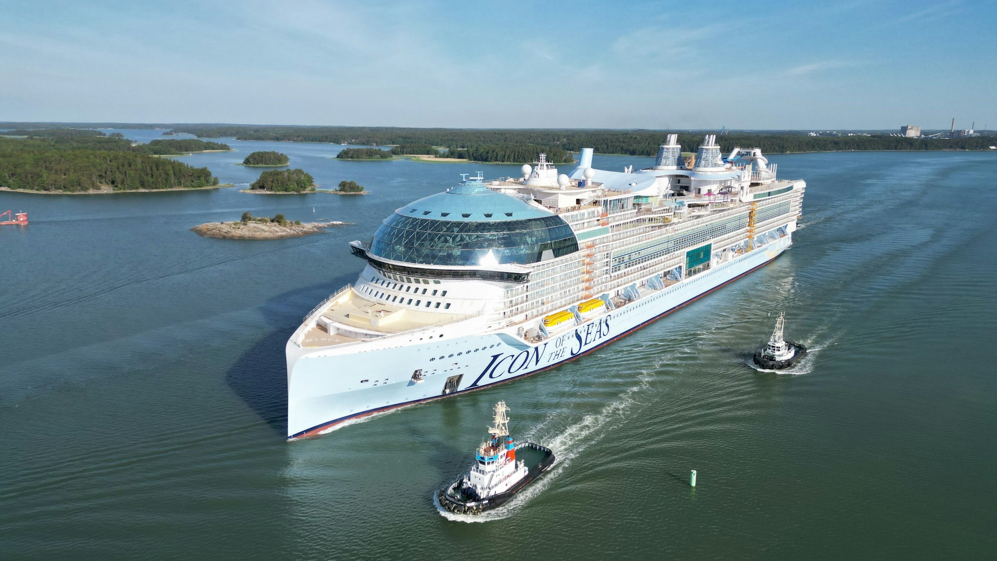 Die „Icon of Seas“ auf dem Wasser.