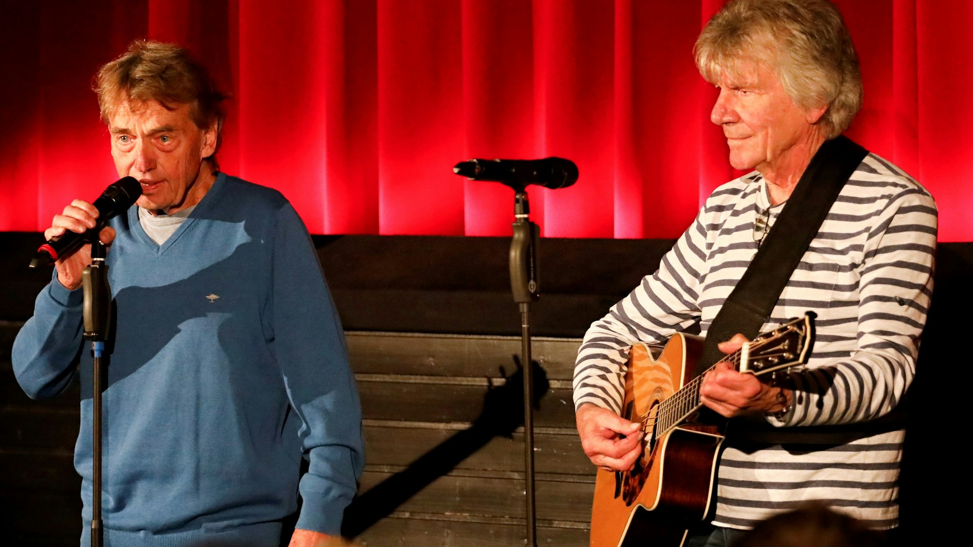Kafi Biermann und Bömmel Lückerath sangen im Theater.