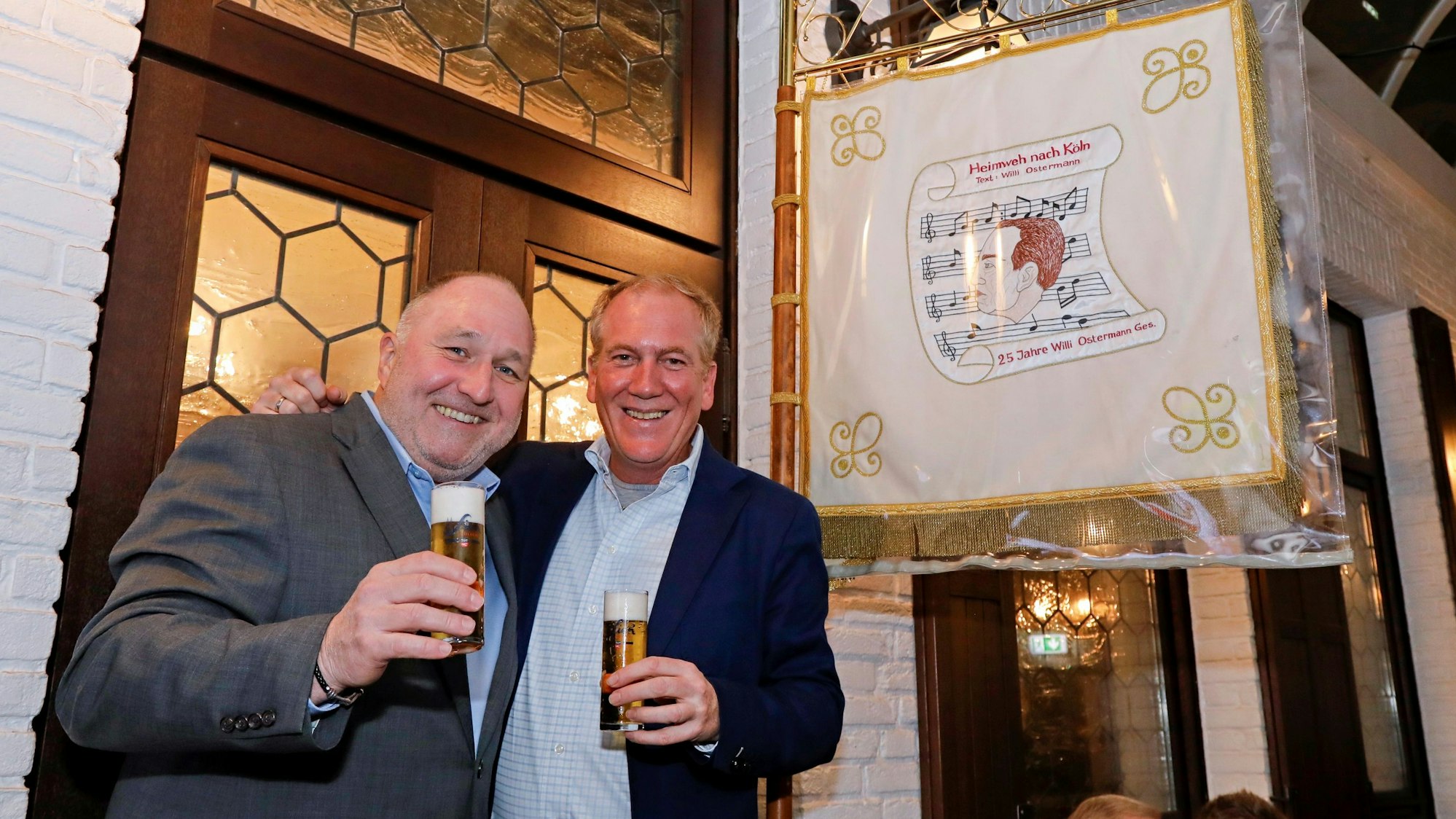 René Sion und Ostermann-Präsident Ralf Schlegelmilch.