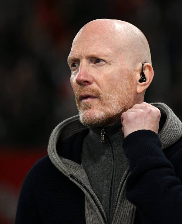 Matthias Sammer, ehemaliger Fußballer, ist als Experte im Stadion.
