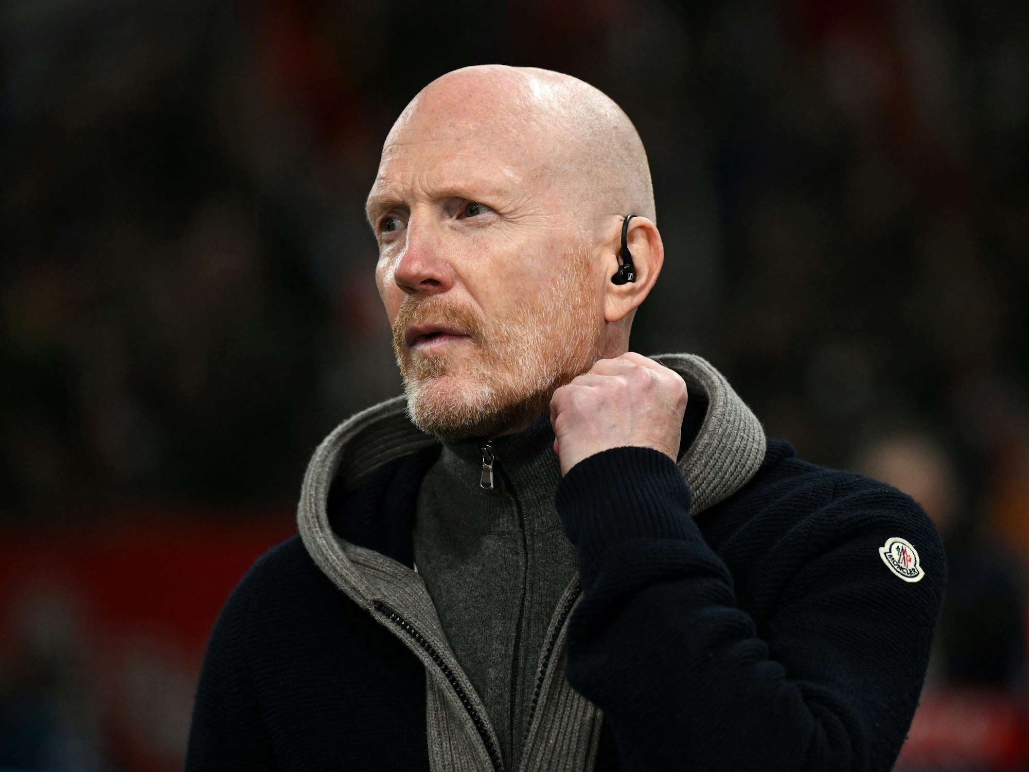 Matthias Sammer, ehemaliger Fußballer, ist als Experte im Stadion.