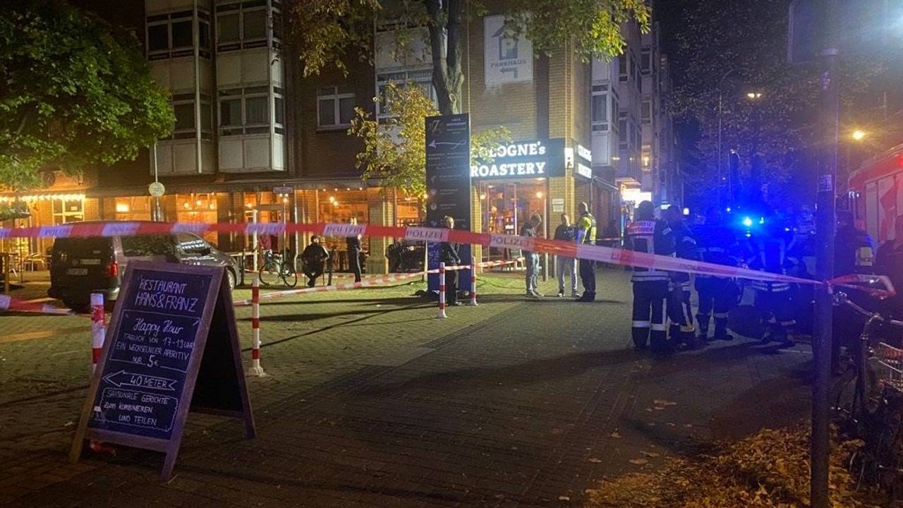 Abgesperrter Tatort in Köln-Ehrenfeld