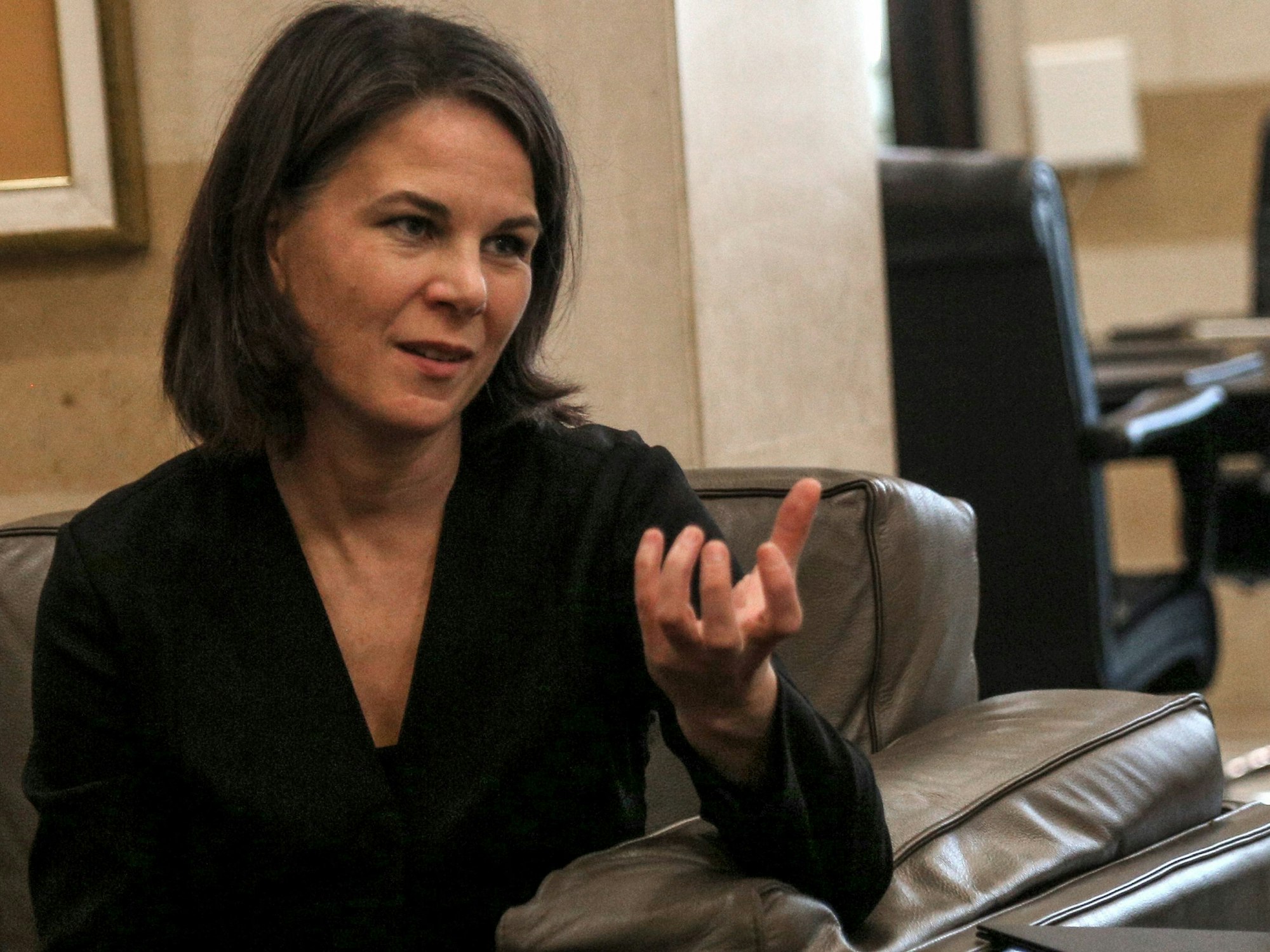 Außenministerin Annalena Baerbock (Grüne) nimmt Mitte Oktober bei einem Gespräch mit dem geschäftsführenden libanesischen Außenminister Habib in Beirut.