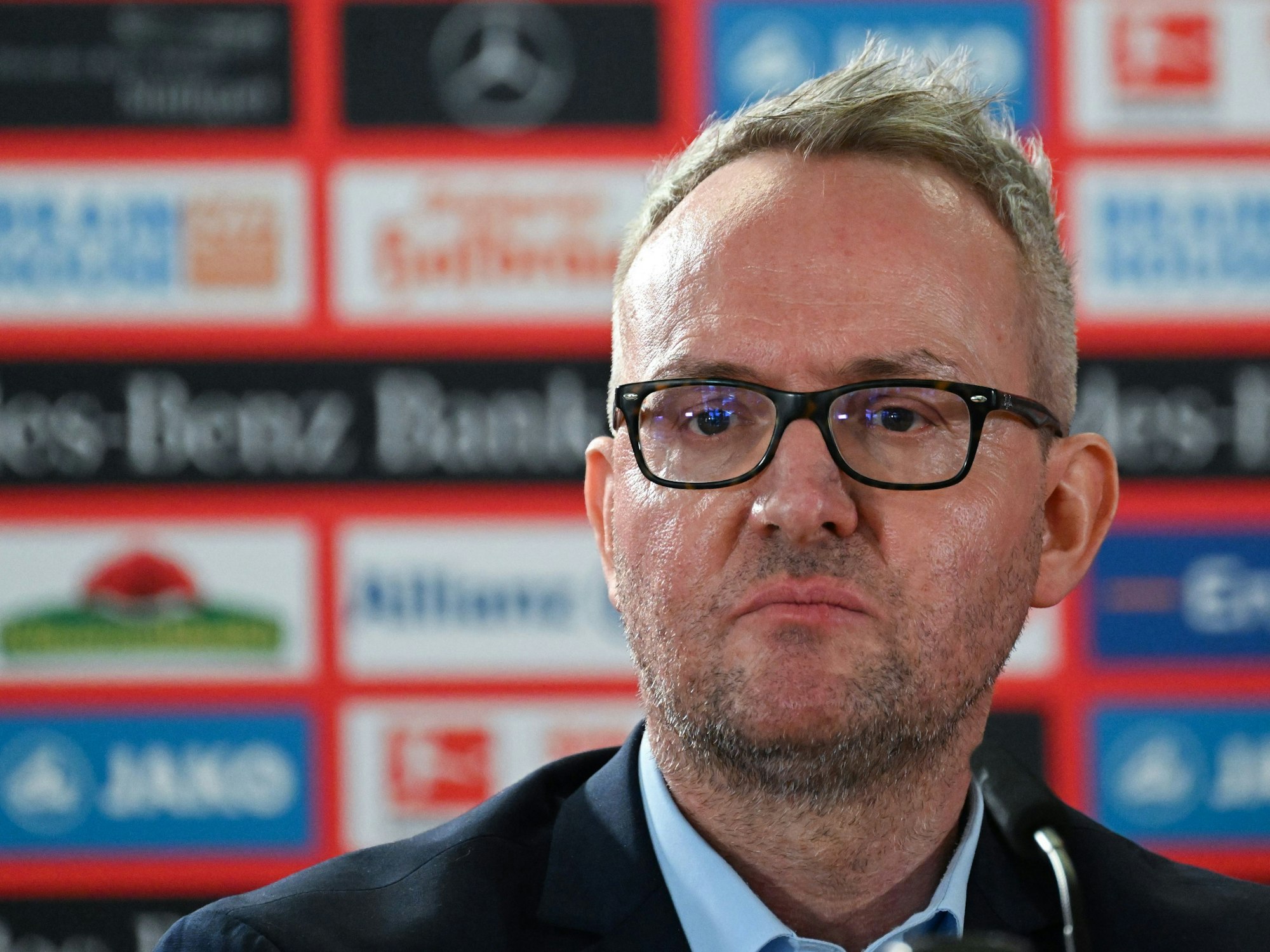 Alexander Wehrle, der Vorstandsvorsitzende des Fußball-Bundesligavereins VfB Stuttgart, bei einer Pressekonferenz.