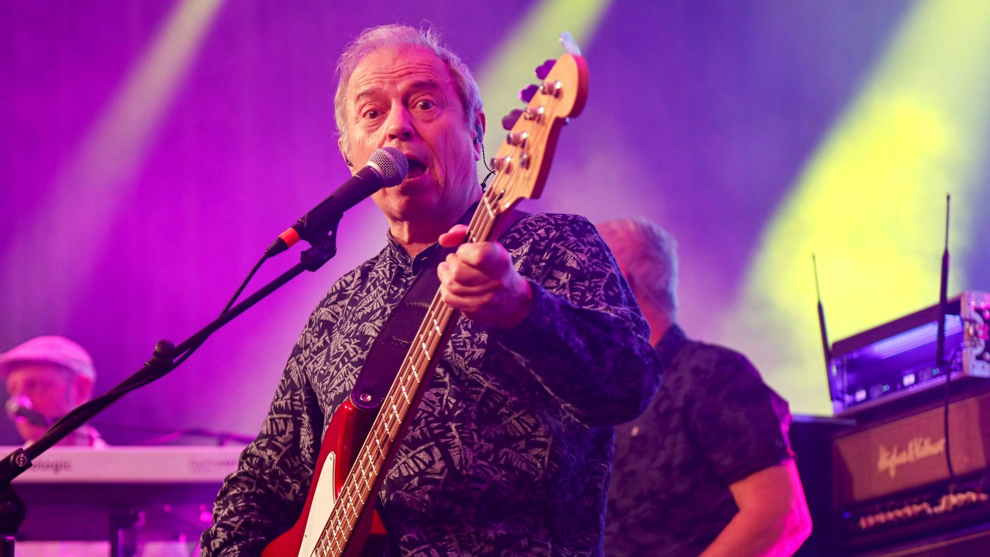 Günther Sigl, Frontmann der Spider Murphy Gang, auf der Bühne im Gürzenich