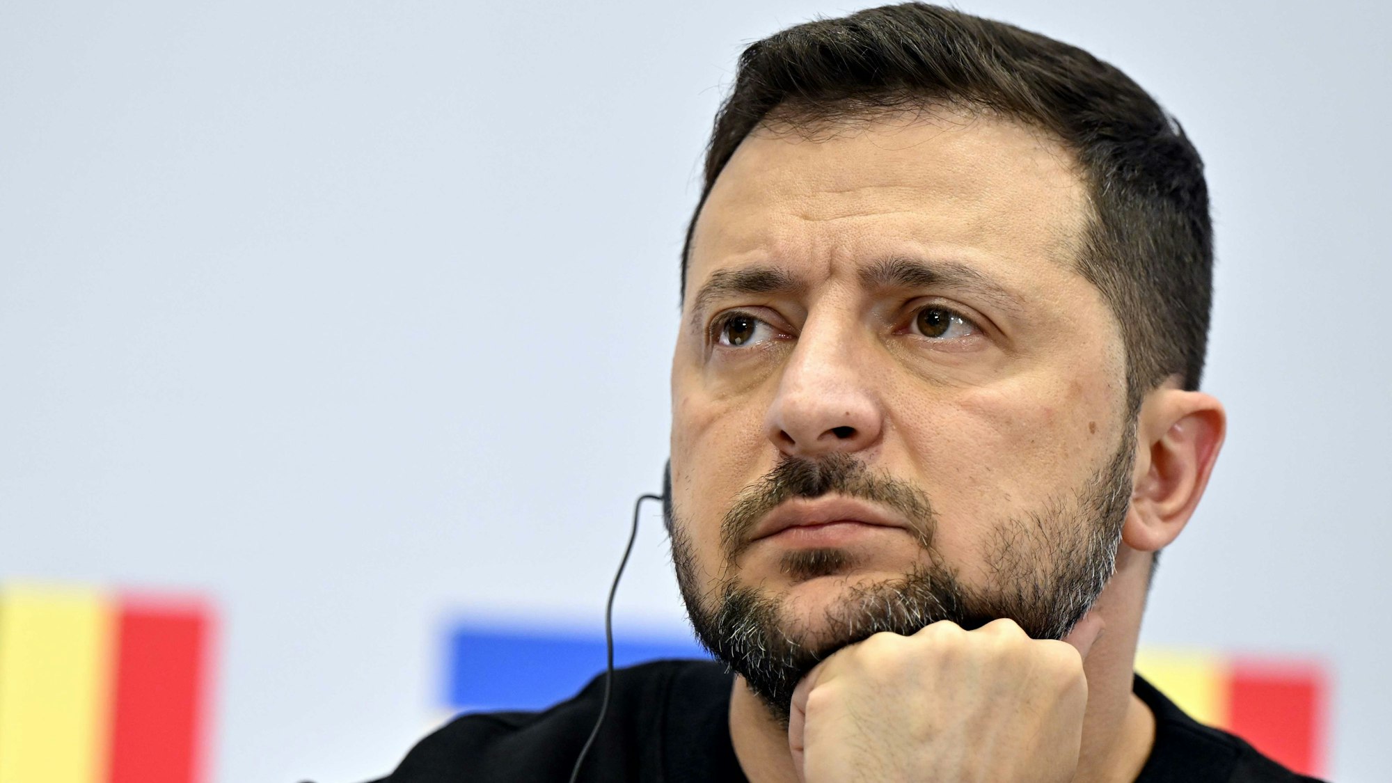 Wolodymyr Selenskyj während einer Pressekonferenz.