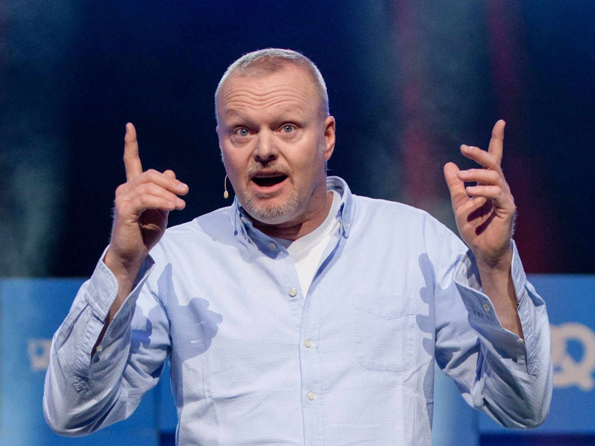 Entertainer Stefan Raab spricht bei der Eröffnung vom Unternehmensgründer- und Investorentreffen Bits & Pretzels.