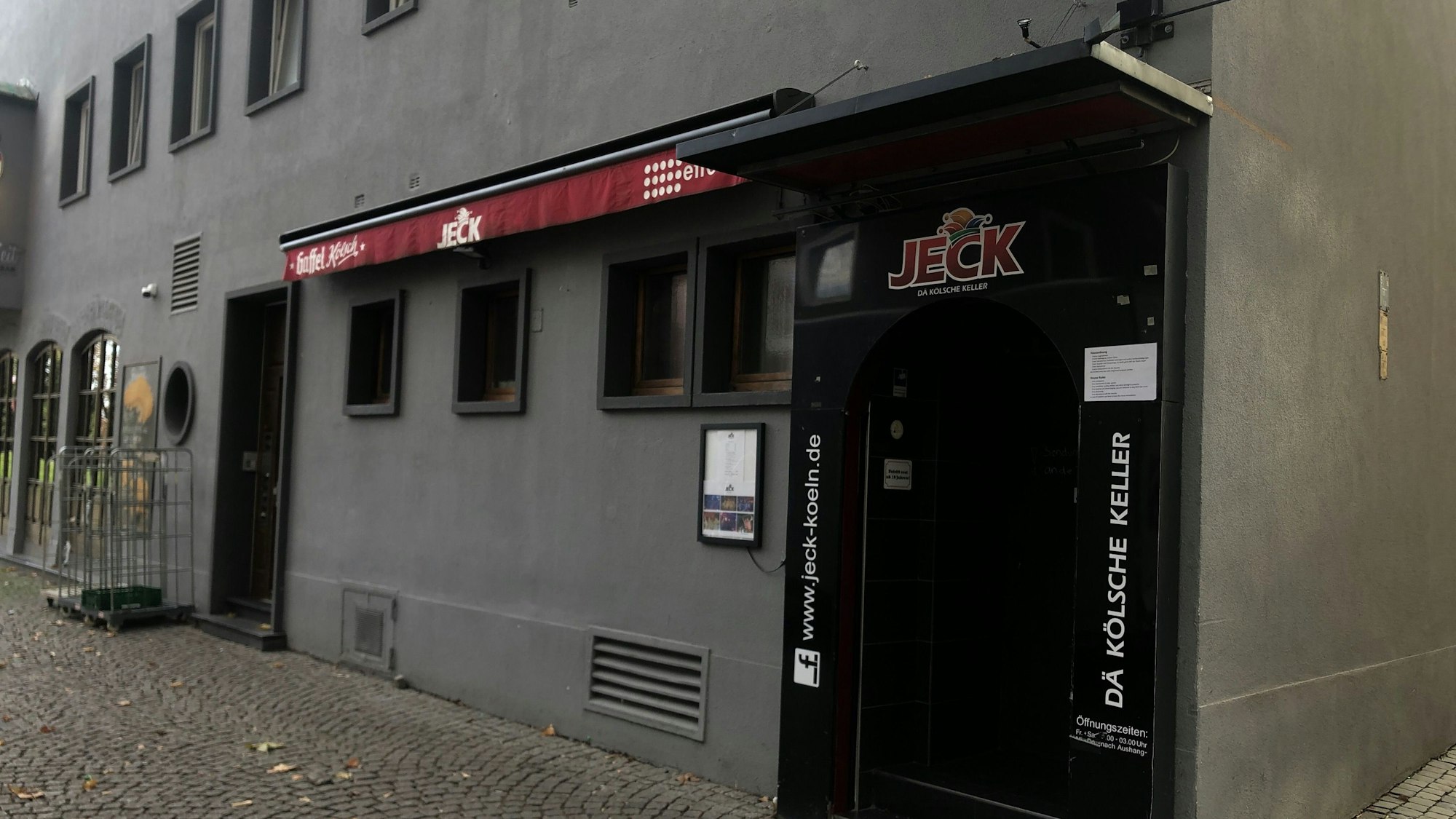 Die „Jeck-Kneipe“ in der Kölner Altstadt.