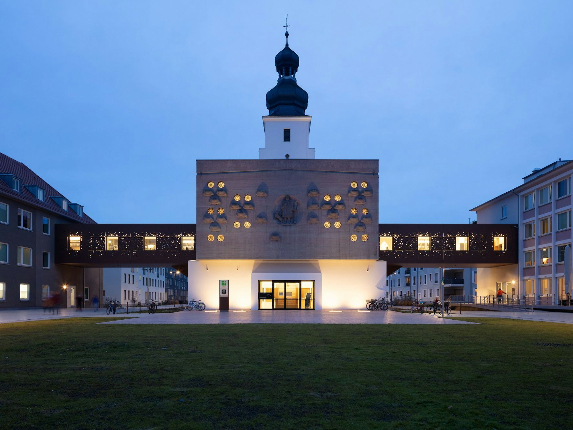Auf dem Elisabeth-von-Mumm-Platz in Köln-Sülz findet in diesem Jahr ein Weihnachtsmarkt statt.