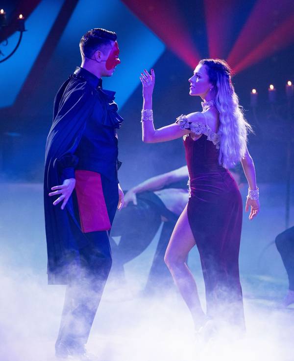 Patricija Ionel, Profitänzerin, und Alexandru Ionel, Profitänzer, treten in der RTL-Tanzshow „Let's Dance“ im Coloneum auf.