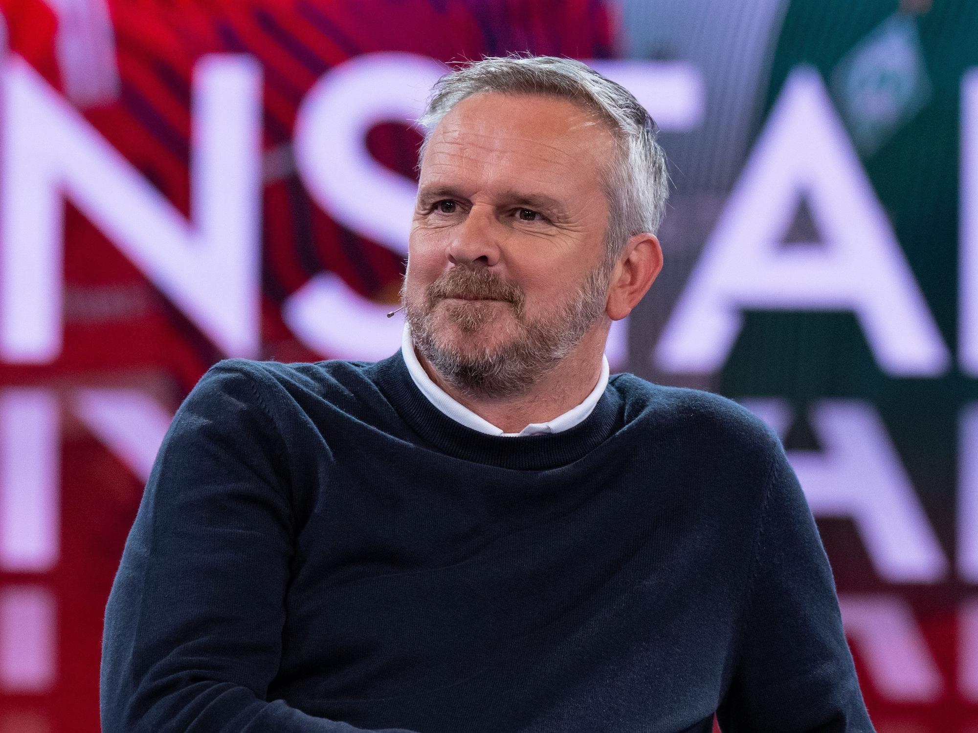 Didi Hamann, Sky Experte, nimmt in einem TV-Studio an einer Presseveranstaltung teil.