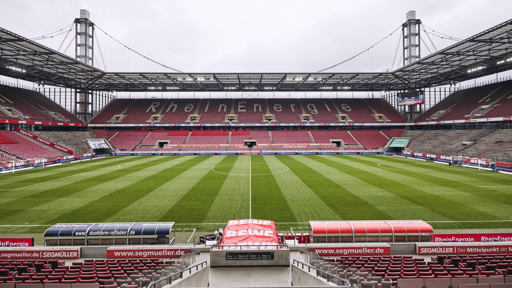 Blick ins Kölner Rhein-Energie-Stadion.