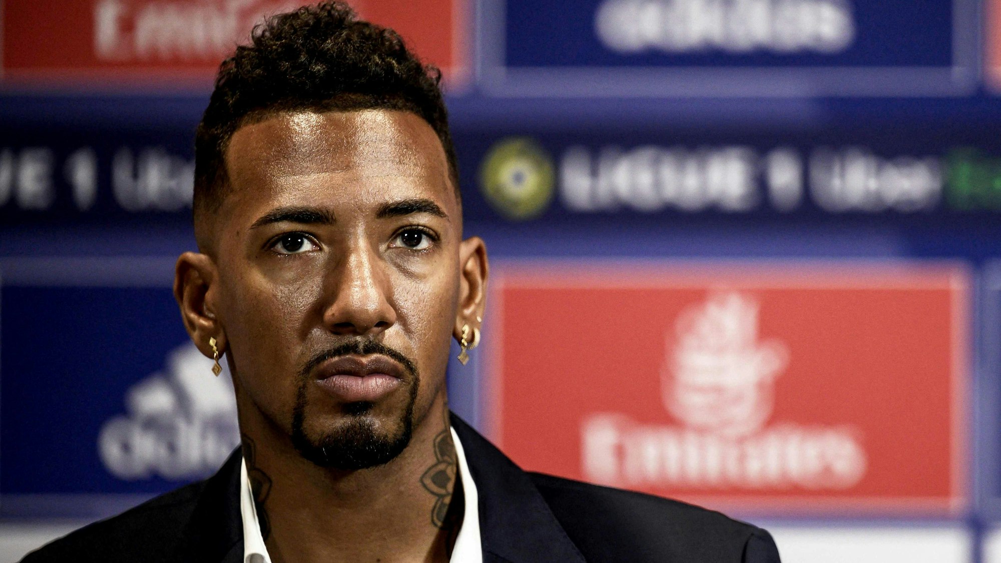 Jerome Boateng wird bei einer Pressekonferenz offiziell als neuer Spieler vom französischen Fußball-Erstligisten Olympique Lyon vorgestellt.