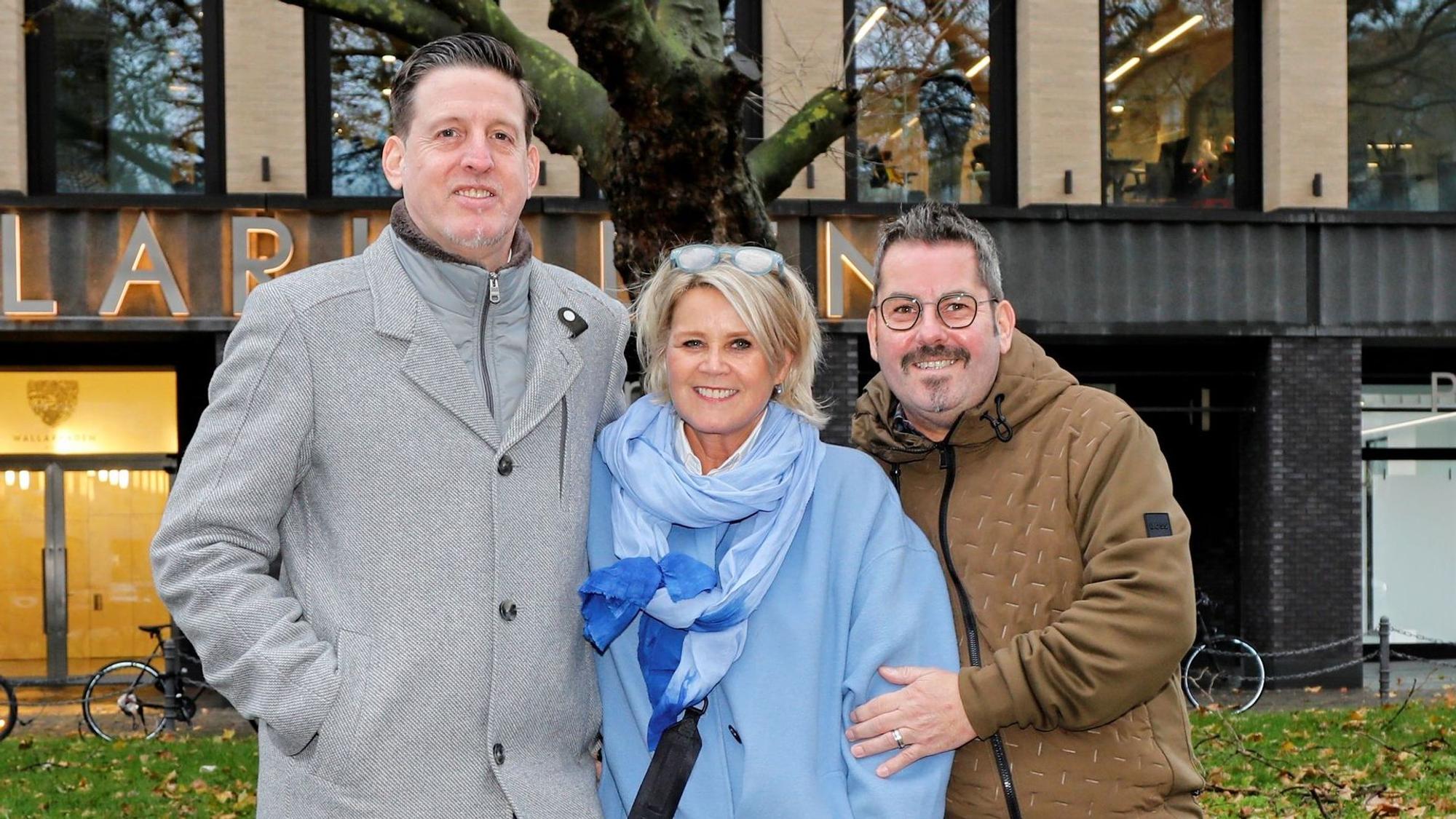 Tochter Andrea Nikuta-Meerloo zusammen mit Initiator und Präsident
André Schulze Isfort und sein Mann Stefan Blatzheim-Schulze Isfort.