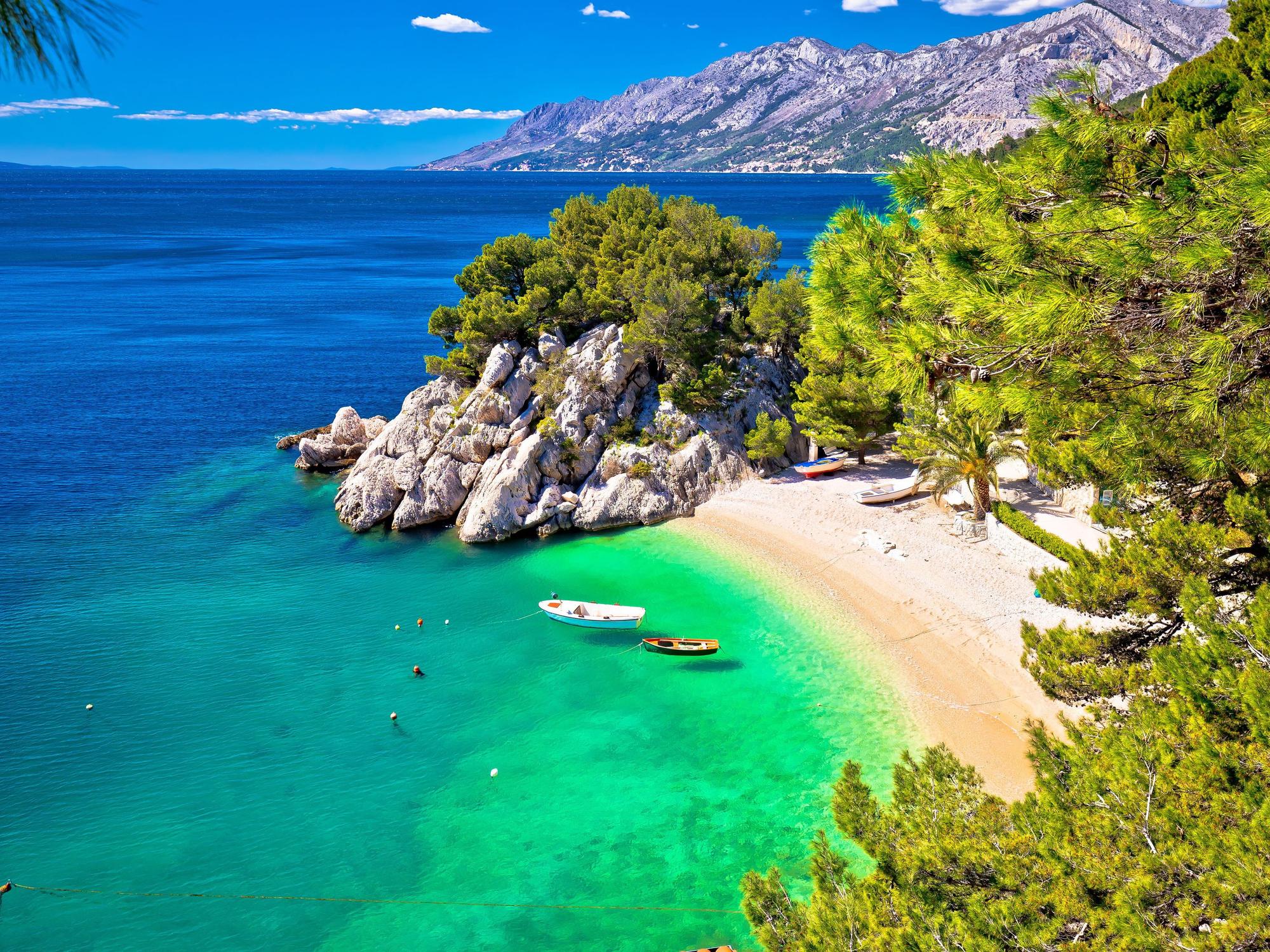 Blick auf den Strand Punta Rata an der Makarska Riviera, hier im September 2021.