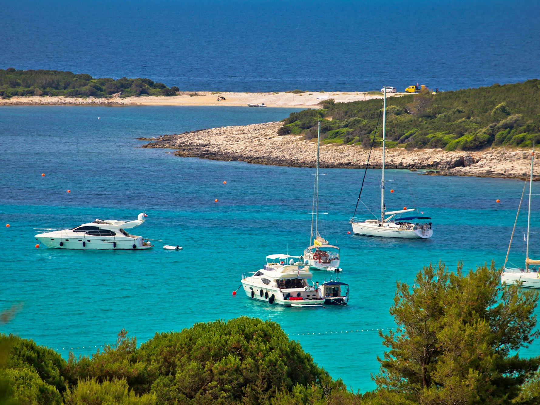Blick auf den Strand von Sakarun auf der kroatischen Insel Dugi Otok, hier im Oktober 2020.