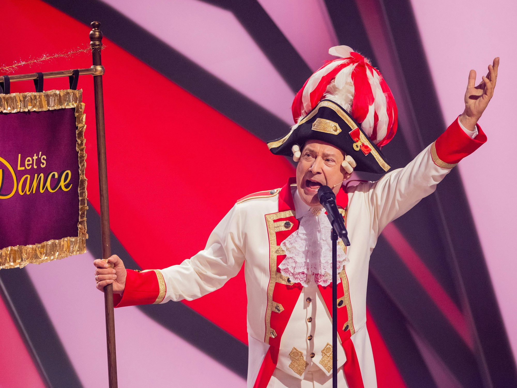 Joachim Llambi, Jurymitglied, tanzt in der RTL-Tanzshow „Let's Dance“ im Coloneum.