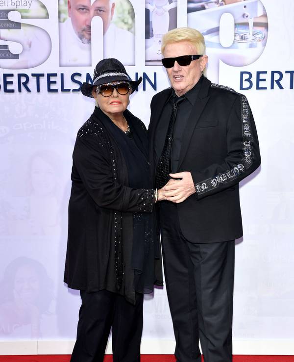 Volkssänger Heino und seine Frau Hannelore kommen zu der Bertelsmann Party in der Bertelsmann Repräsentanz Unter den Linden.